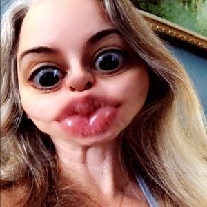 Meet your Posher, Cristina